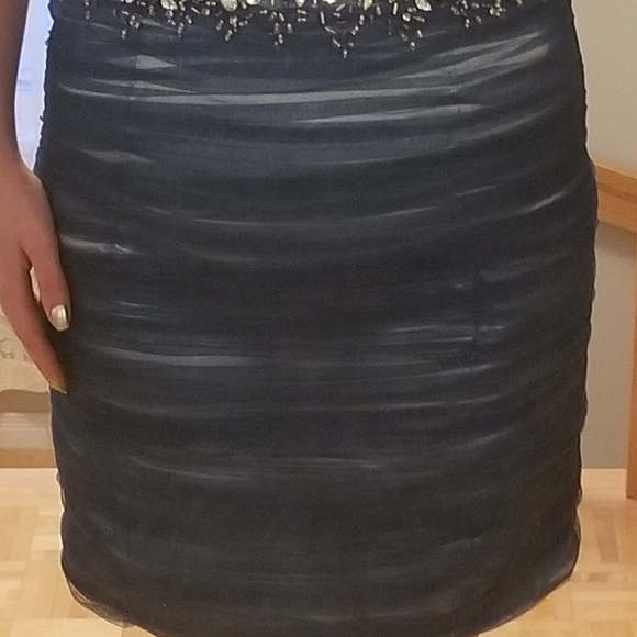 Dress - Picture 5 of 5